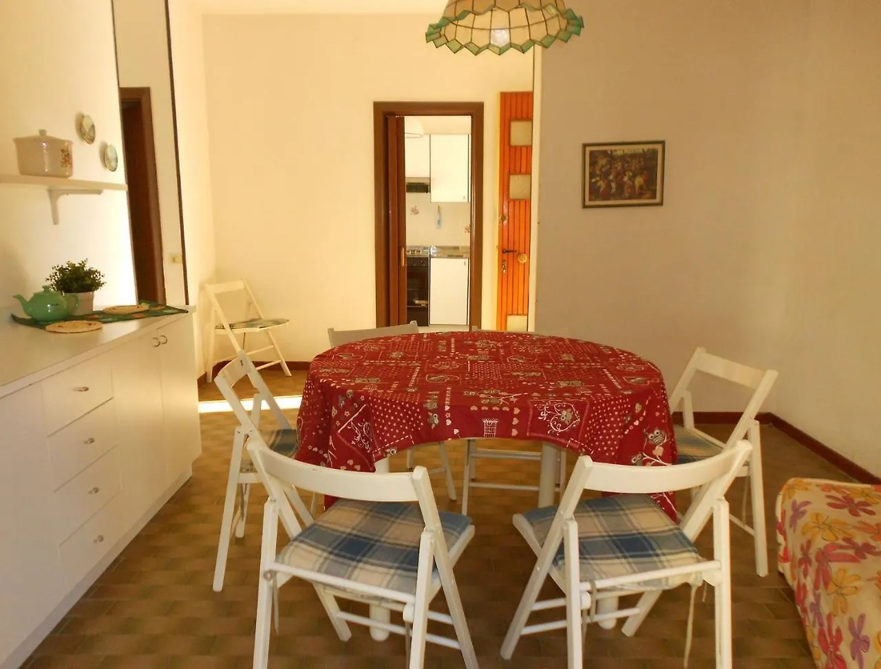 Apartment In Rosolina Mare 25005